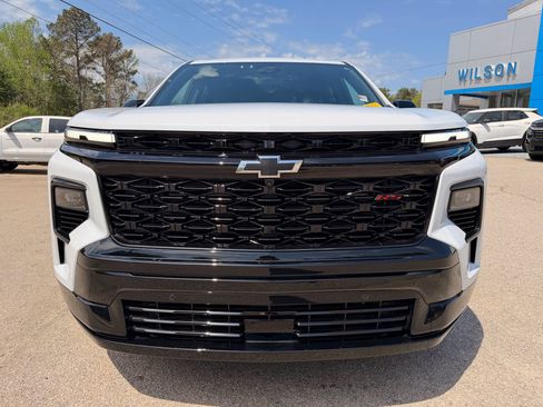 Used 2026 Chevrolet Traverse RS image 2