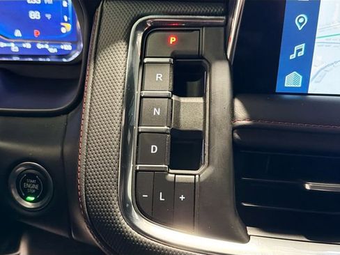 Certified 2022 Chevrolet Suburban RST w/ Luxury Package image 17