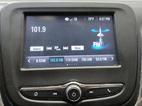 Used 2018 Chevrolet Equinox LT image 25