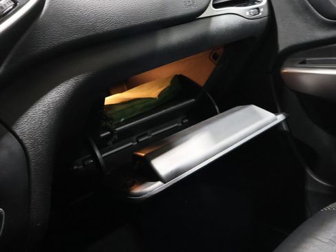 Used 2019 Jeep Cherokee Limited image 30