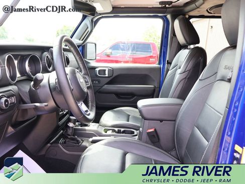 Used 2020 Jeep Wrangler Unlimited Sahara AWD/4WD image 21