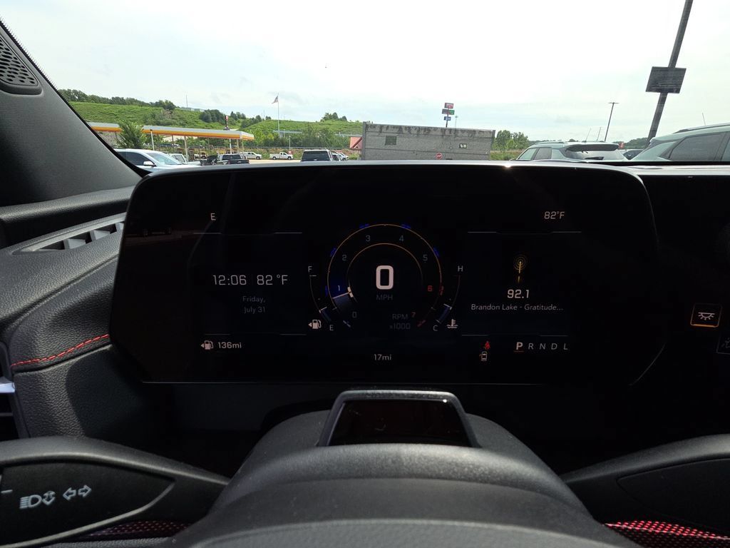 New 2026 Chevrolet Traverse RS FWD image 16