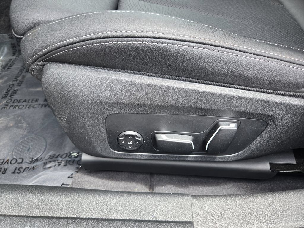 Certified 2025 BMW i4 xDrive40i AWD/4WD image 27