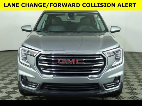 Used 2024 GMC Terrain SLT image 10