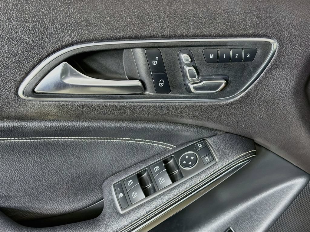 Used 2018 Mercedes-Benz GLA 250 image 17