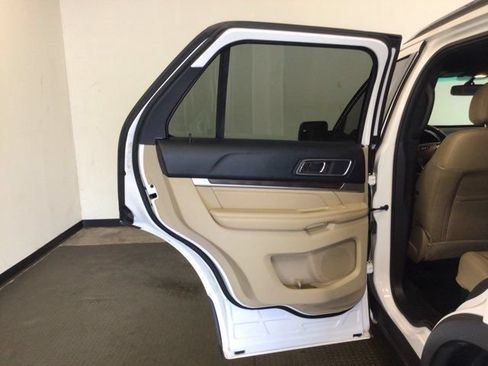 Used 2017 Ford Explorer Limited AWD/4WD image 10