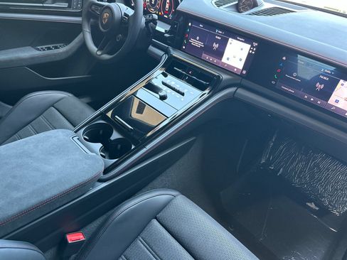 New 2026 Porsche Panamera GTS AWD/4WD image 18