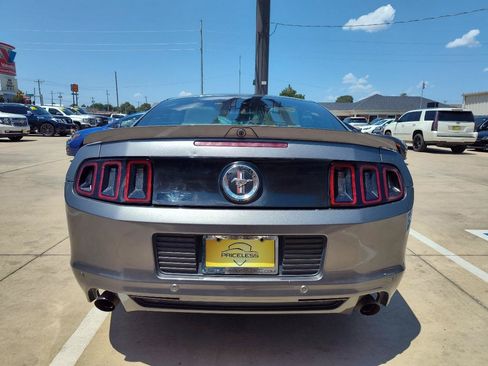 Used 2013 Ford Mustang Premium RWD image 5
