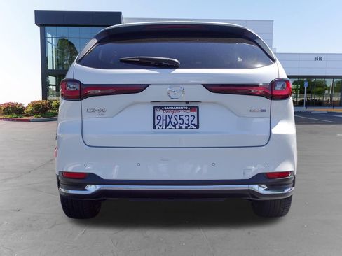 Certified 2024 MAZDA CX-90 Plug-In Hybrid w/ Premium Plus AWD/4WD image 4