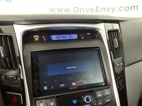 Used 2011 Hyundai Sonata SE image 21