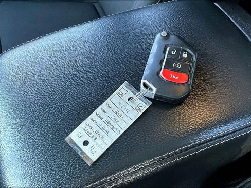 Used 2021 Jeep Wrangler Unlimited Sahara w/ Uconnect 4C Nav & Sound Group AWD/4WD image 34