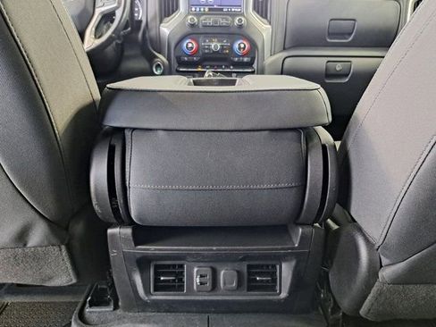 Used 2019 Chevrolet Silverado 1500 RST image 25