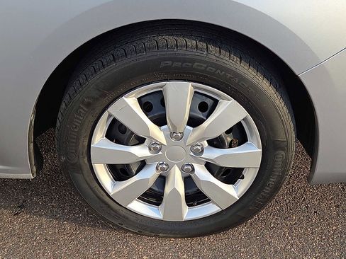 Used 2019 Subaru Impreza 2.0i image 8