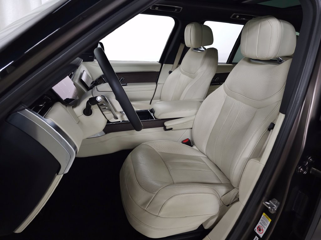 Used 2023 Land Rover Range Rover SE AWD/4WD image 17