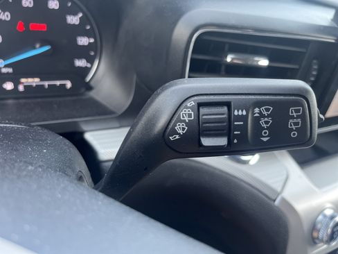 Used 2022 Ford Explorer XLT w/ Equipment Group 202A AWD/4WD image 28
