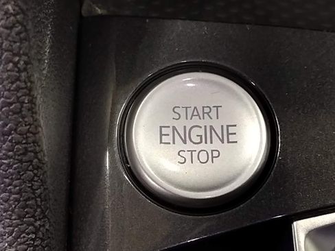 Certified 2024 Volkswagen Tiguan SE image 35