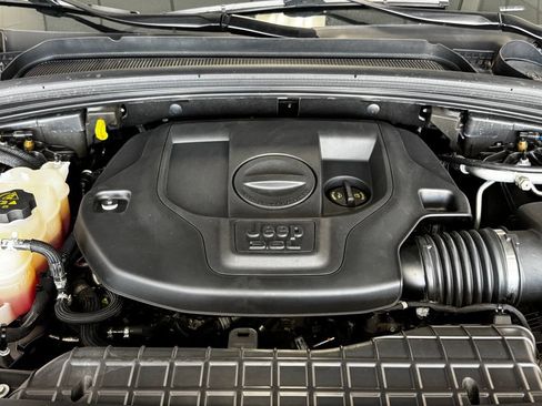 Certified 2023 Jeep Grand Cherokee L Summit AWD/4WD image 27