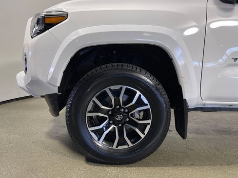 Certified 2023 Toyota Tacoma TRD Sport image 11