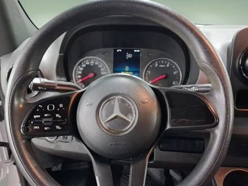 Used 2024 Mercedes-Benz Sprinter 2500 image 12