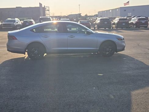Used 2025 Honda Accord SE image 8