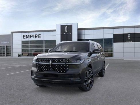 New 2026 Lincoln Navigator L Black Label image 2