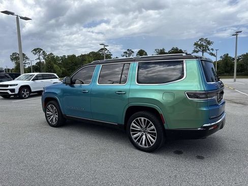 Used 2023 Jeep Grand Wagoneer Series III AWD/4WD image 5