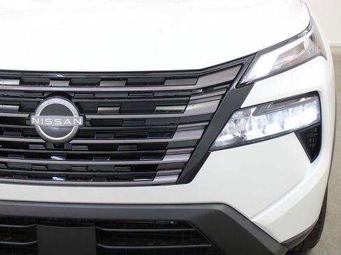 New 2026 Nissan Rogue SV FWD image 8