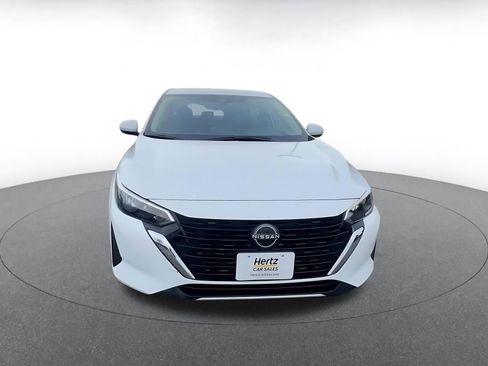 Used 2025 Nissan Sentra SV image 4