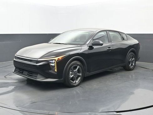 Used 2025 Kia K4 LXS image 8