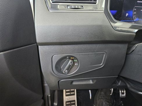Used 2022 Volkswagen Tiguan SE R-Line AWD/4WD image 31