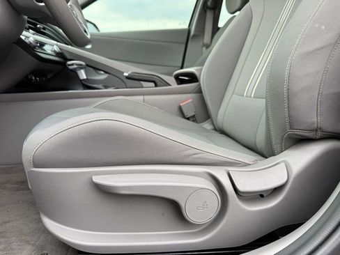 Used 2024 Hyundai Elantra SEL FWD image 9
