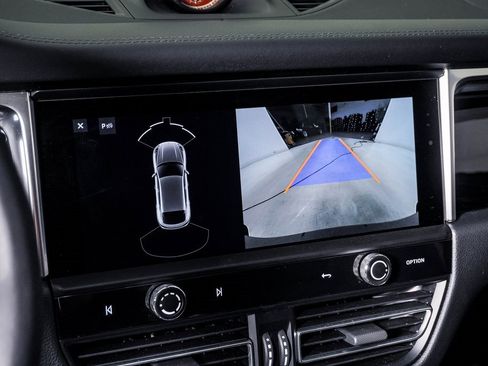 Certified 2025 Porsche Macan S w/ Premium Package Plus image 23