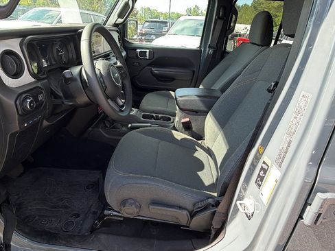 Used 2025 Jeep Wrangler Unlimited Sport S 4xe AWD/4WD image 15