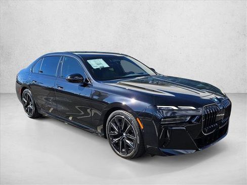 Used 2025 BMW 760i xDrive 760i xDrive image 7