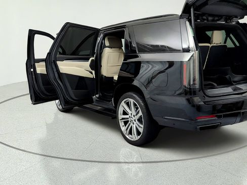 Certified 2025 Cadillac Escalade Sport w/ Touring Package AWD/4WD image 11