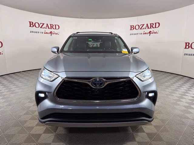 Used 2021 Toyota Highlander Platinum AWD/4WD image 2