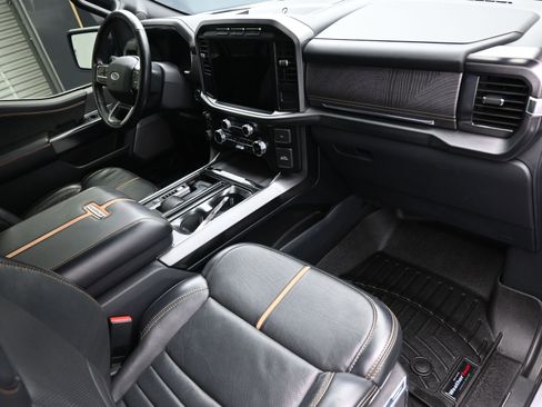 Used 2023 Ford F150 Platinum image 41