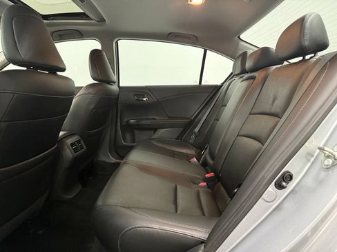 Used 2017 Honda Accord EX-L image 10