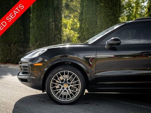 Used 2023 Porsche Cayenne Platinum Edition AWD/4WD image 10