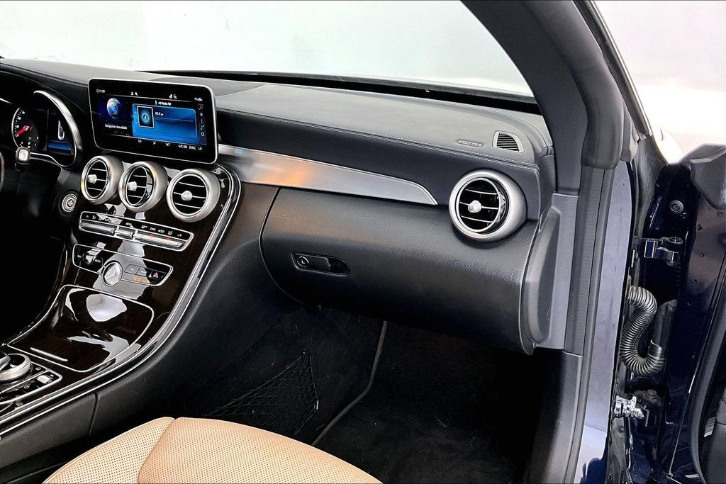 Used 2020 Mercedes-Benz C 300 Cabriolet image 19