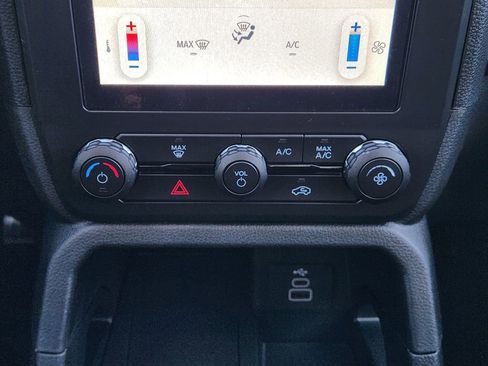 New 2025 Ford Ranger XL RWD image 14