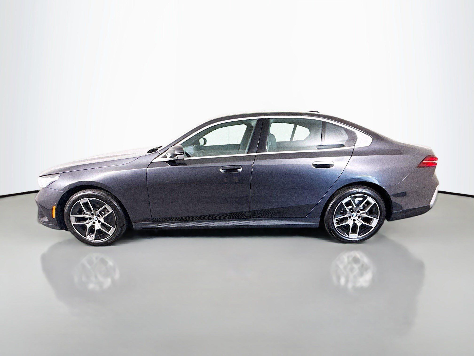 Used 2026 BMW 530i RWD image 6