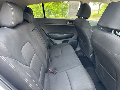 Used 2020 Kia Sportage LX AWD/4WD image 12