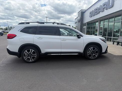 Used 2024 Subaru Ascent Touring AWD/4WD image 6