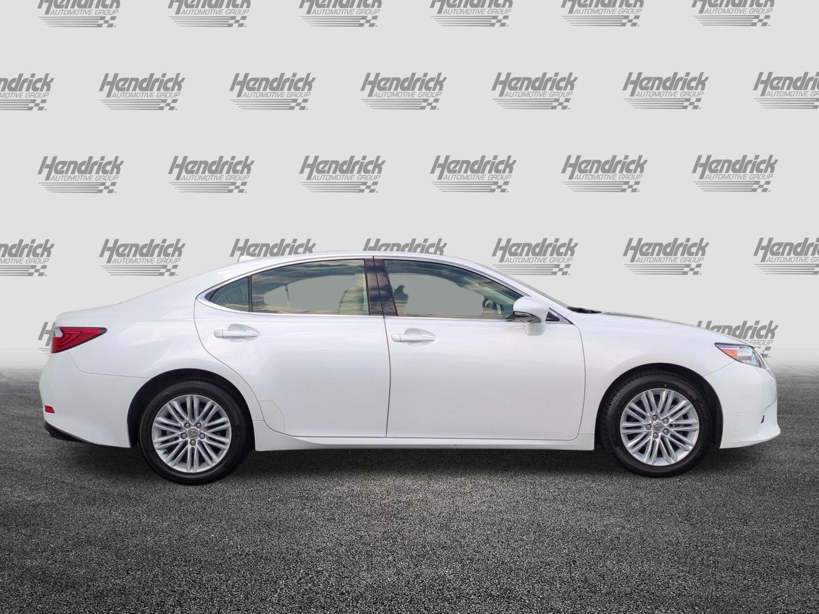 Used 2015 Lexus ES 350 w/ Luxury Package FWD image 11