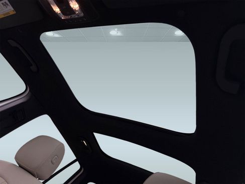 New 2026 Mercedes-Benz GLB 250 image 12