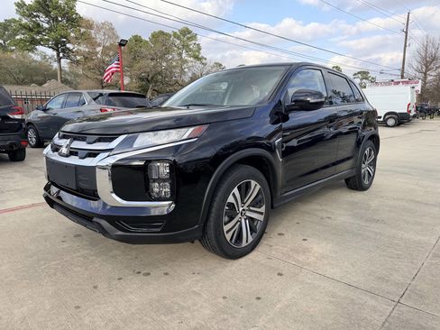 Used 2024 Mitsubishi Outlander Sport SE image 2