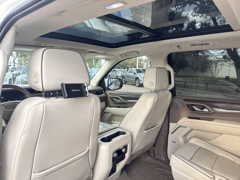 Used 2022 GMC Yukon Denali w/ Max Trailering Package image 9