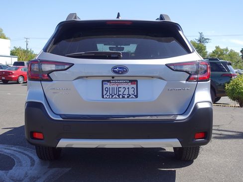 Certified 2025 Subaru Outback Limited AWD/4WD image 6
