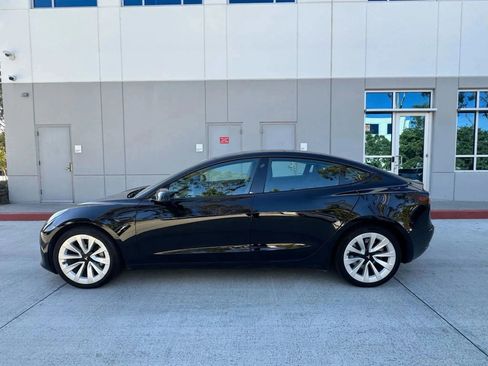 Used 2023 Tesla Model 3 Standard Range image 7